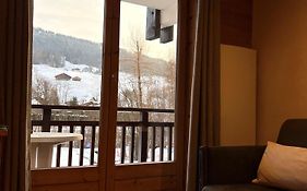 Studio face aux pistes