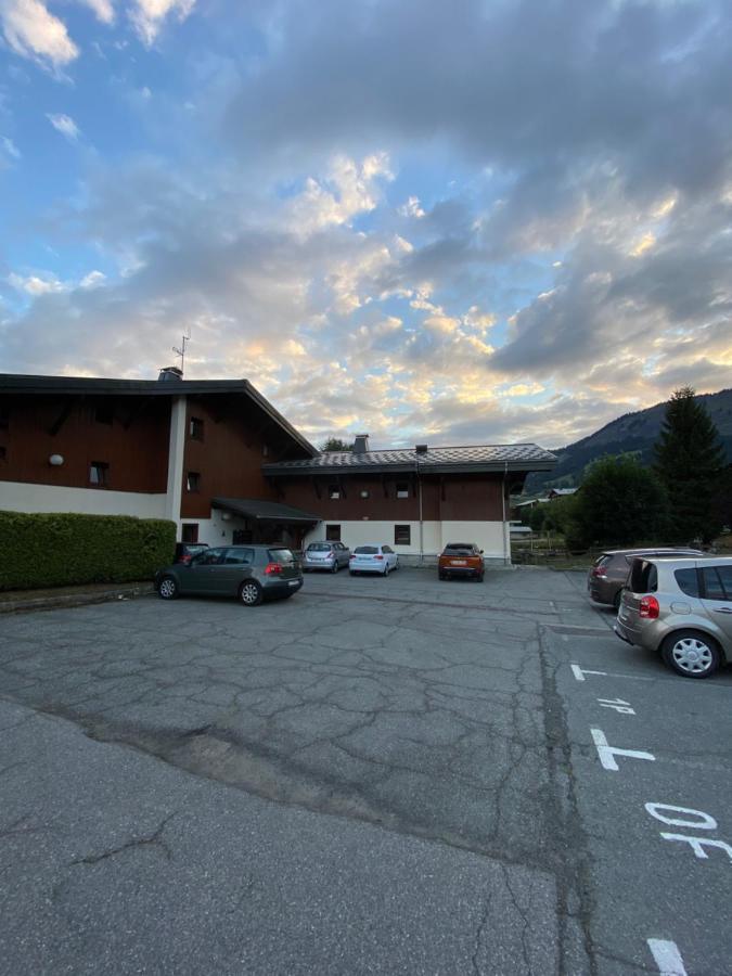 Studio face aux pistes Praz-sur-Arly Extérieur photo